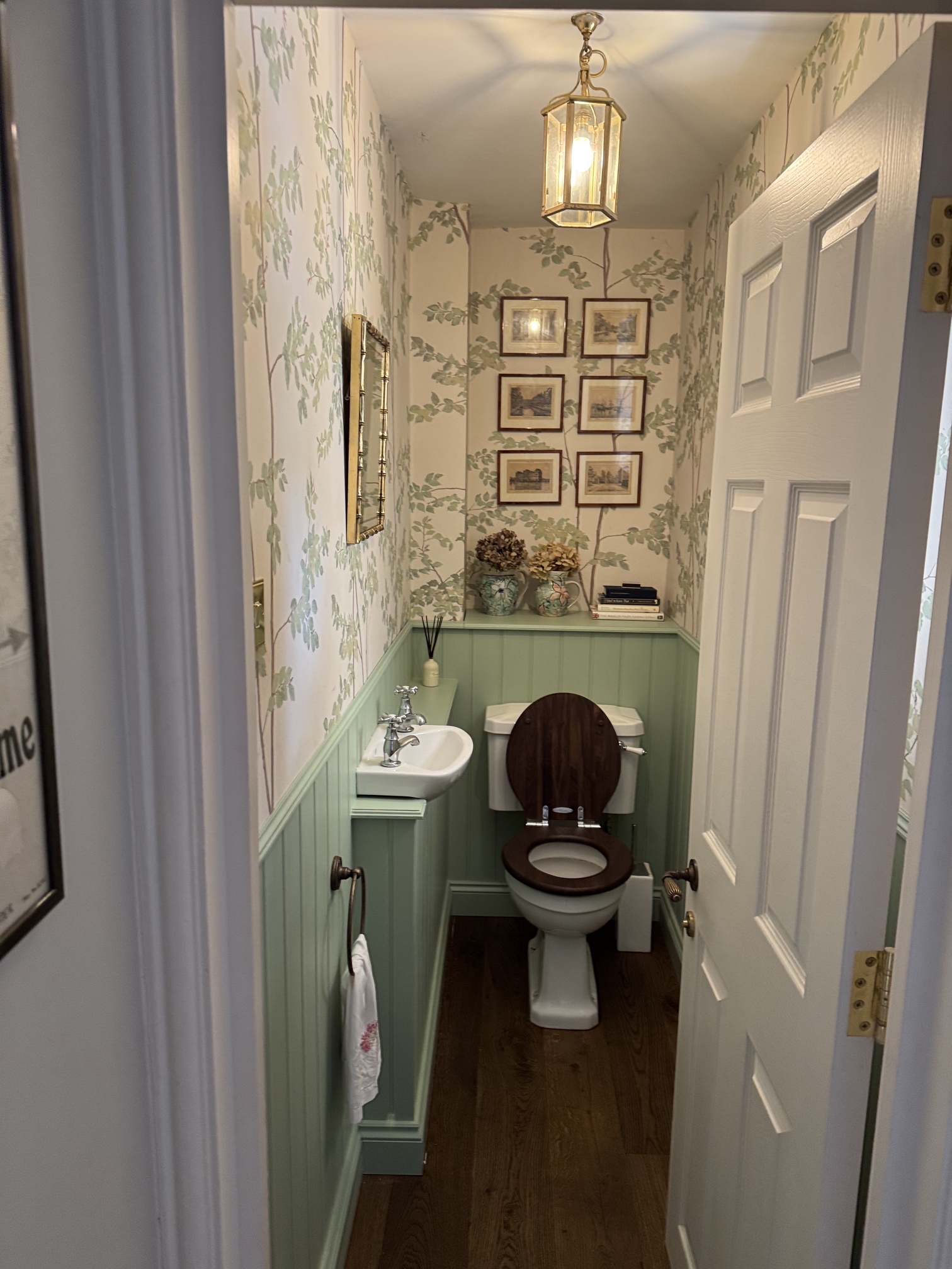 Professional downstairs loo renovation Hampshire - Rosebourne Plumbing completed cloakroom refurbishment